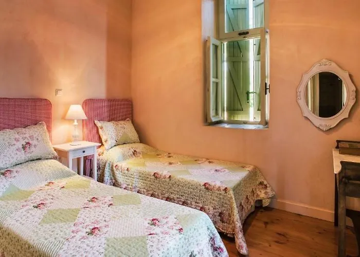 Old Town With Amazing Sea View 펜션 키파리씨아