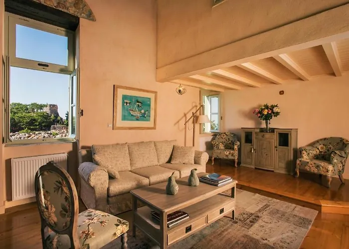 펜션 Old Town With Amazing Sea View *